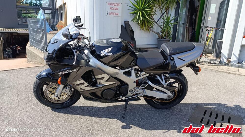 Honda CBR 900 RR (1998 - 99) (2)