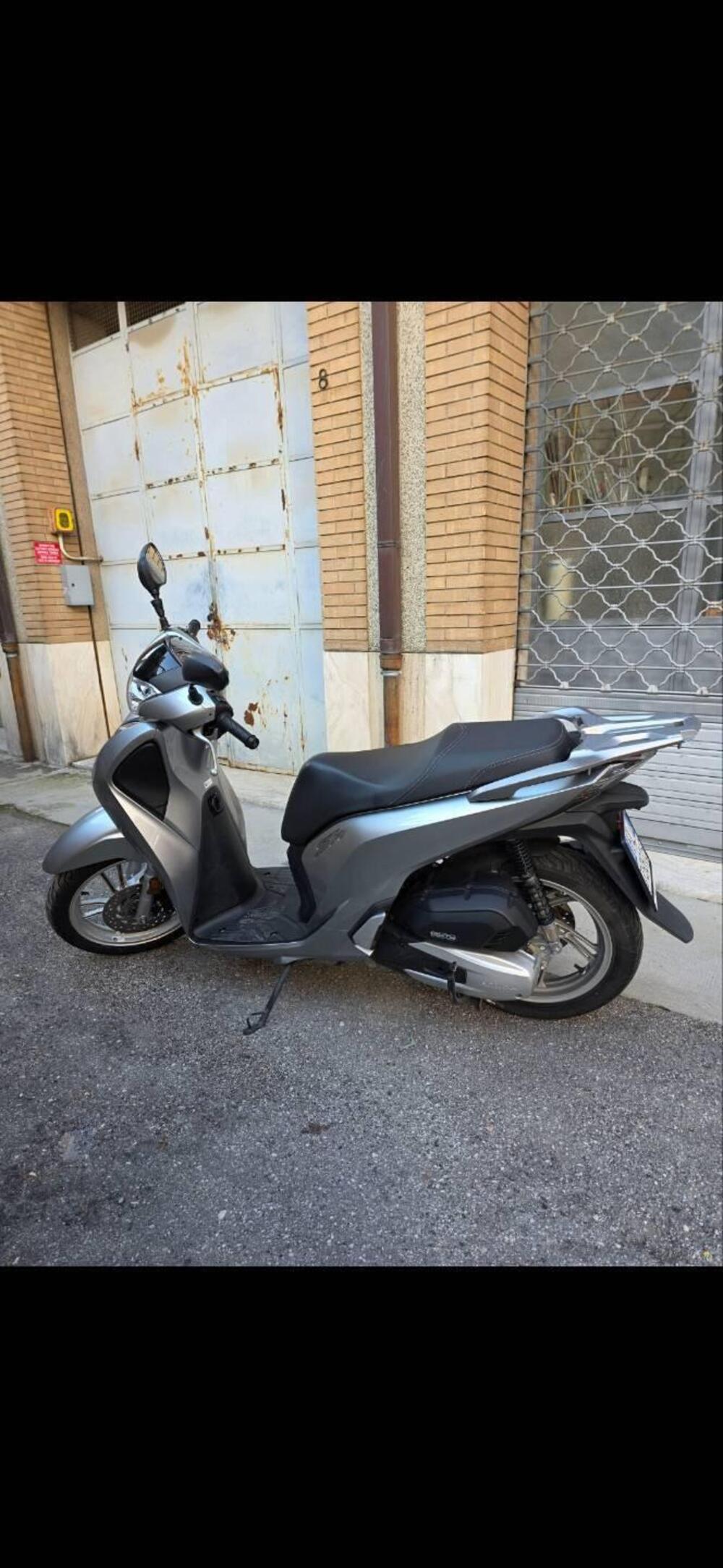 Honda SH 125i (2017 - 19) (2)