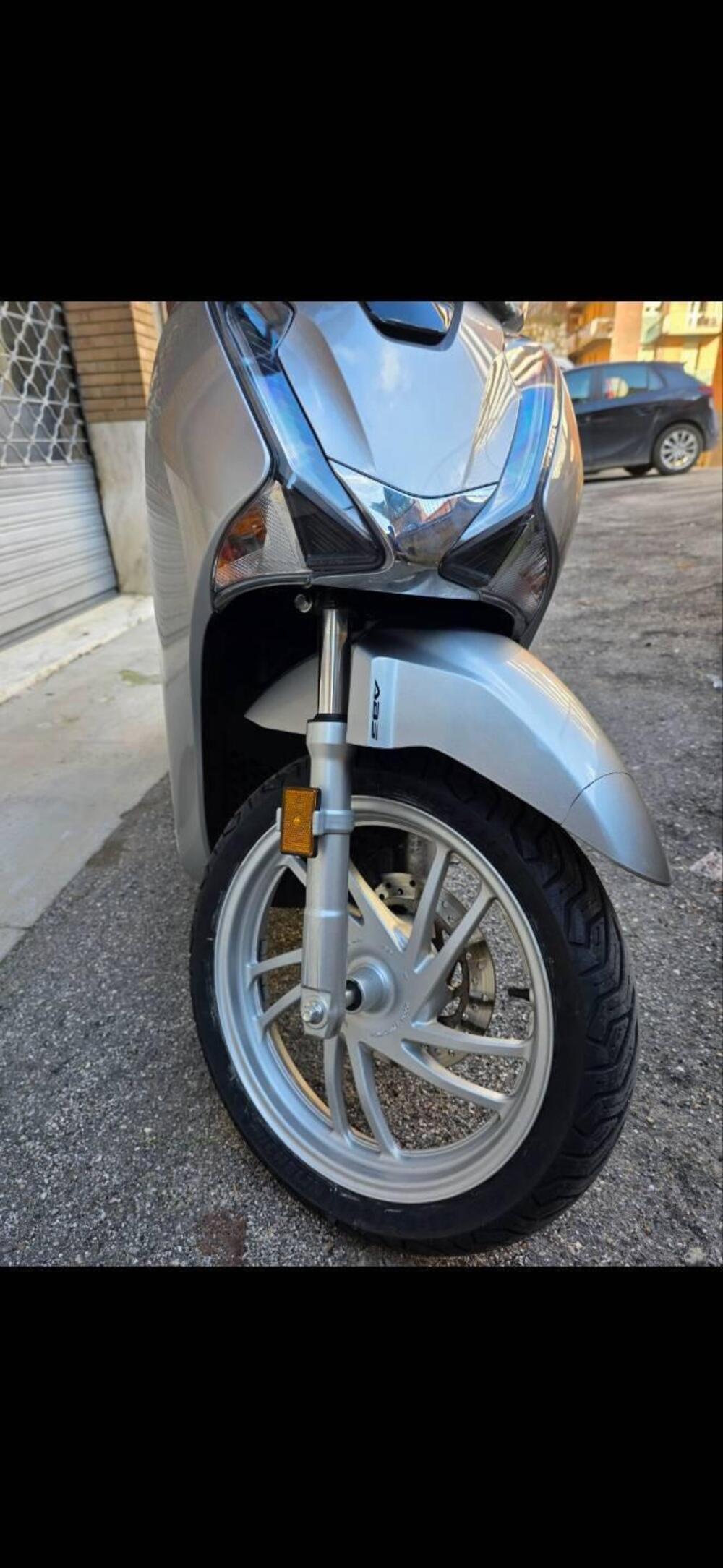 Honda SH 125i (2017 - 19) (11)