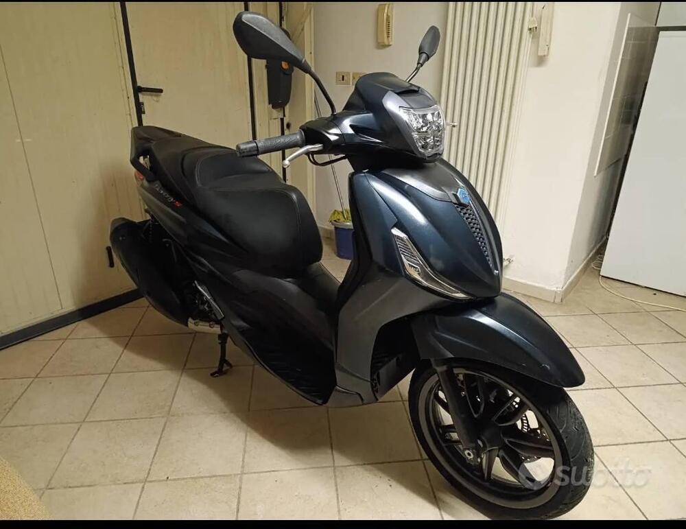Piaggio Beverly 300 S (2021) (3)