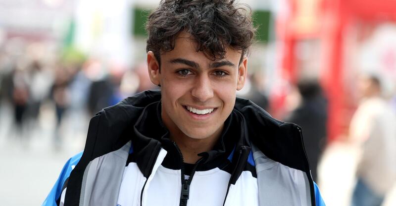 F1, Lindblad non dimentica Helmut Marko: &ldquo;Triste non averlo qui, mi ha chiamato dopo l'Australia&rdquo;, poi la stoccata sul paragone con la Formula E