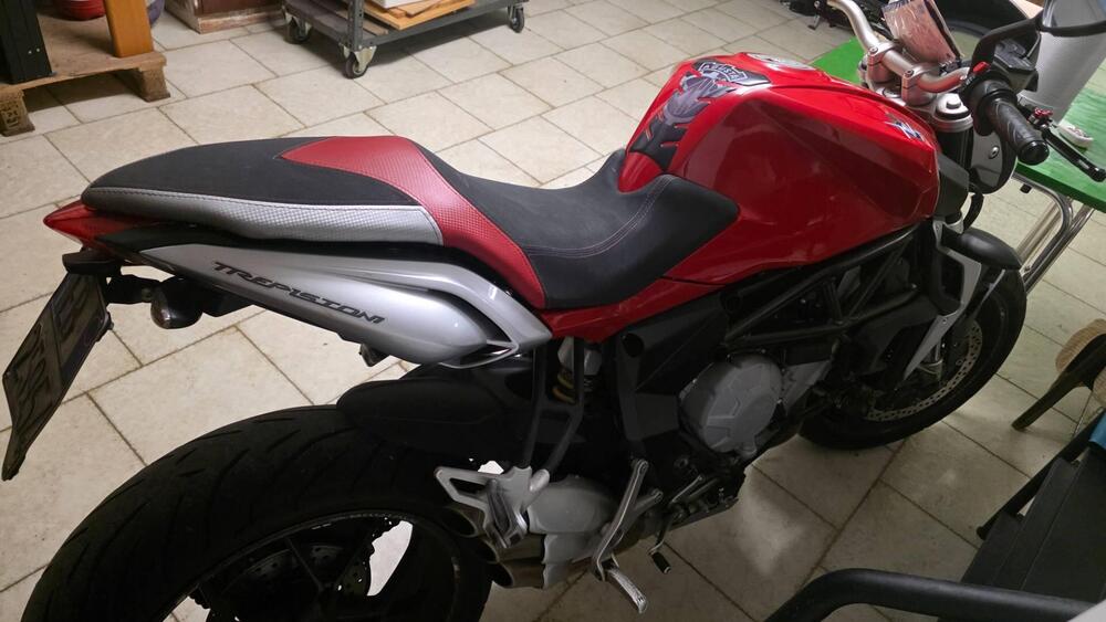 MV Agusta Brutale 675 EAS ABS (2011 - 16) (3)