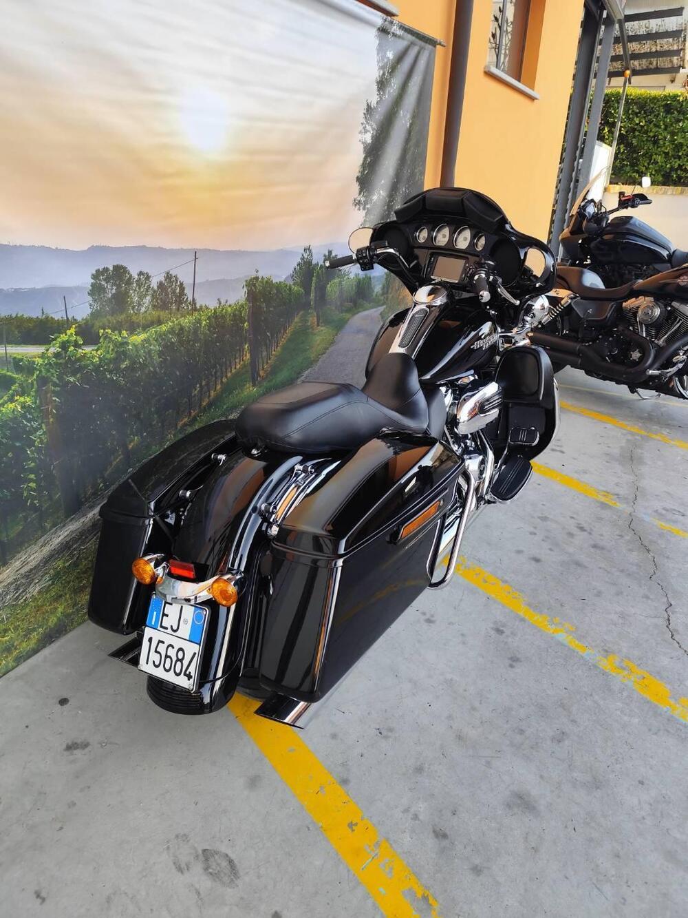 Harley-Davidson 107 Street Glide (2017 - 19) - FLHX (5)