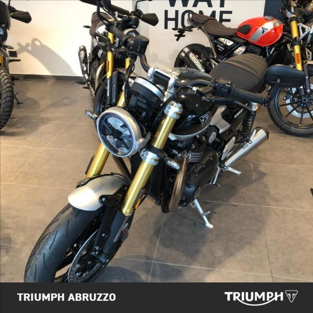 Triumph Speed Twin 1200 RS (2025 - 26) (2)