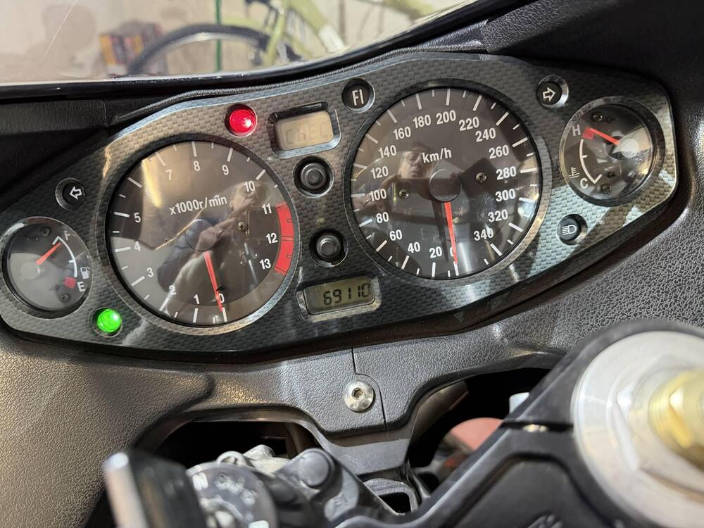 Suzuki GSX 1300 R Hayabusa (1999 - 06) (4)