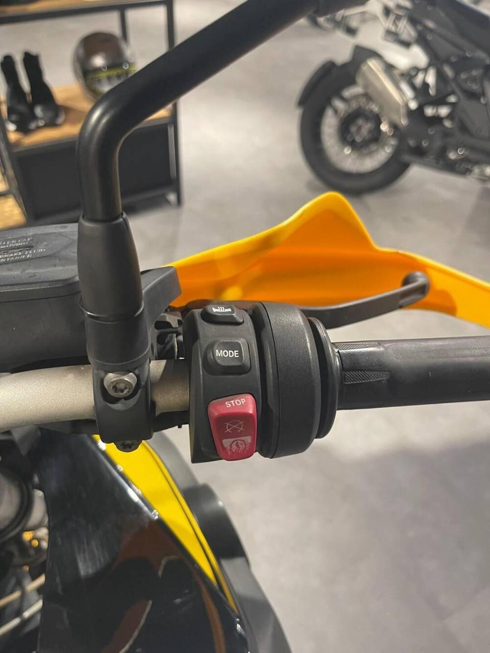 Bmw F 850 GS - Edition 40 Years GS (2021) (8)