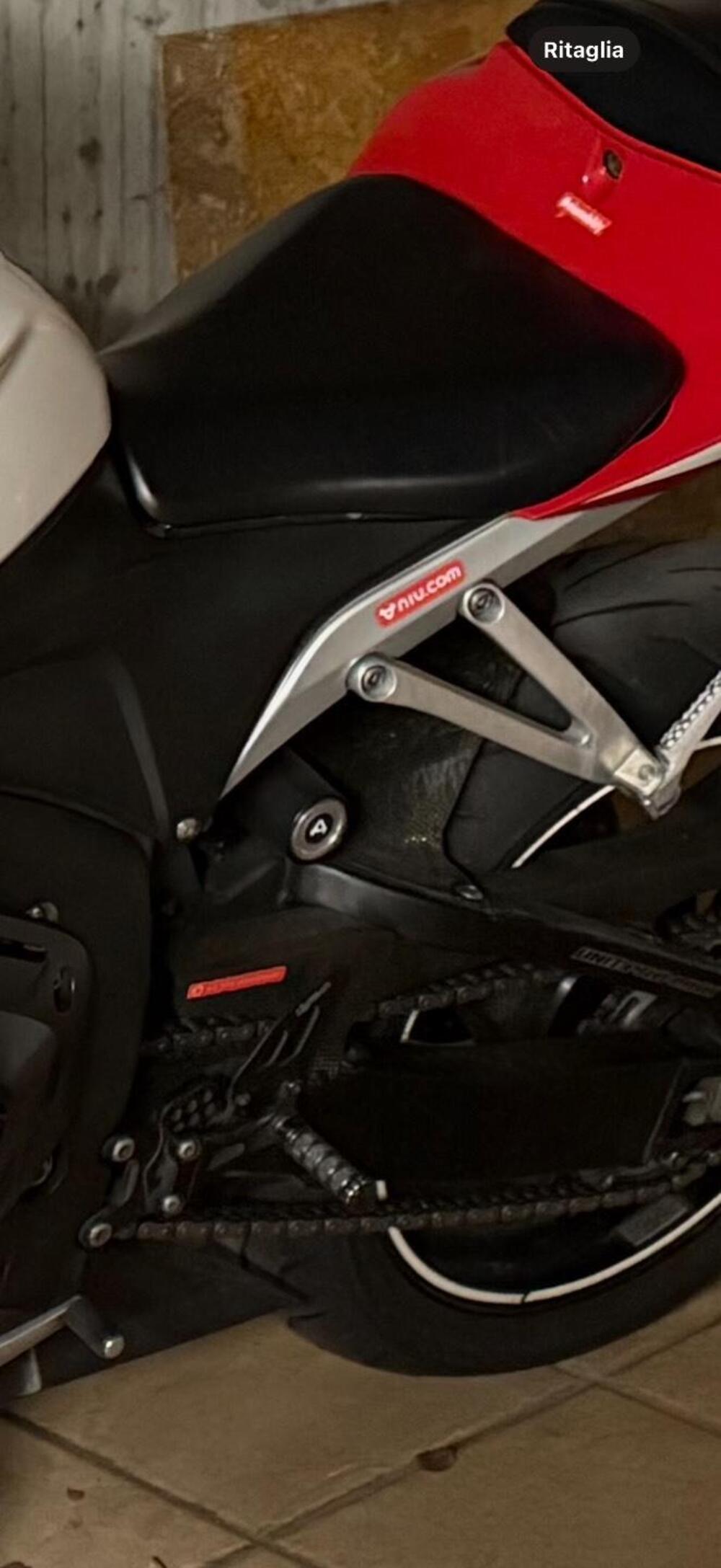 Honda CBR 600 RR (2009 - 12) (4)