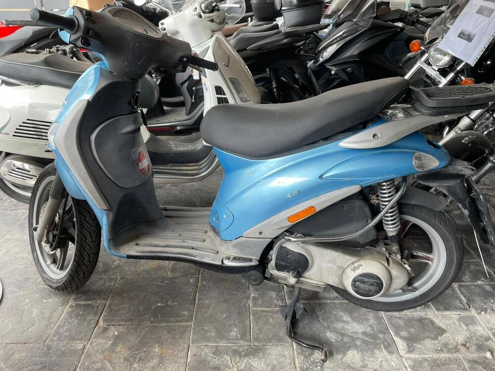 Piaggio Liberty 200 4T  (4)
