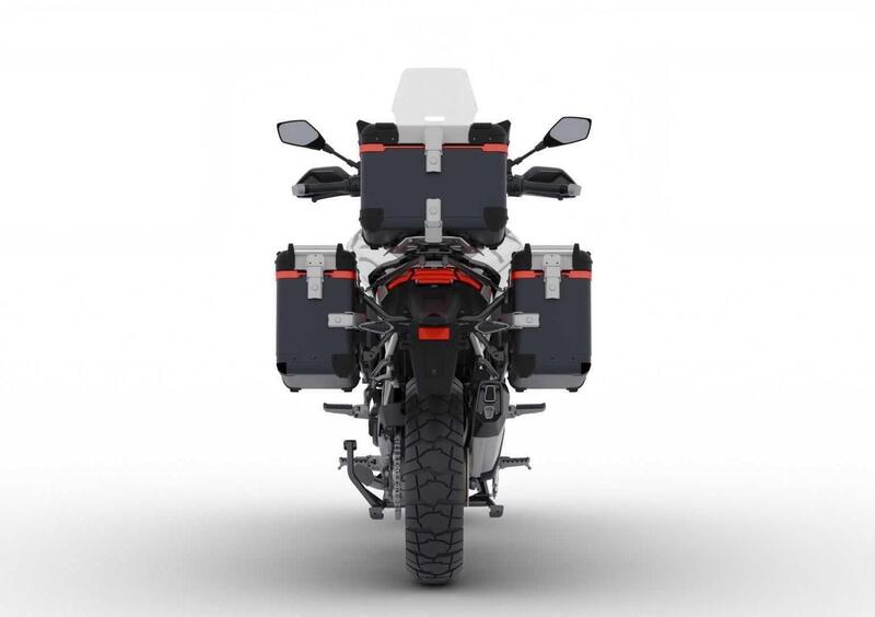 Phelon & Moore Motors Capetown 7 Capetown 7X by Pinifarina (2026) (4)