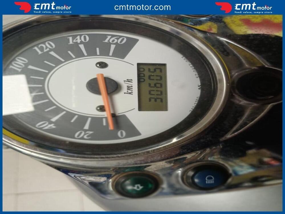 Suzuki VL 250 Intruder (5)