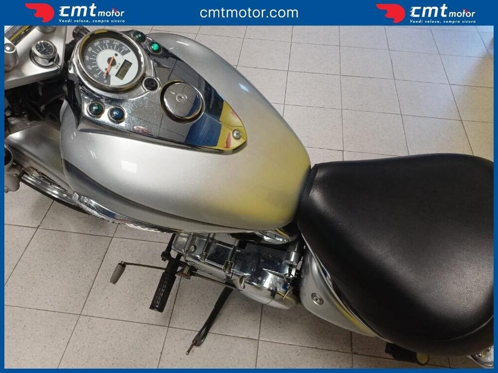 Suzuki VL 250 Intruder (7)