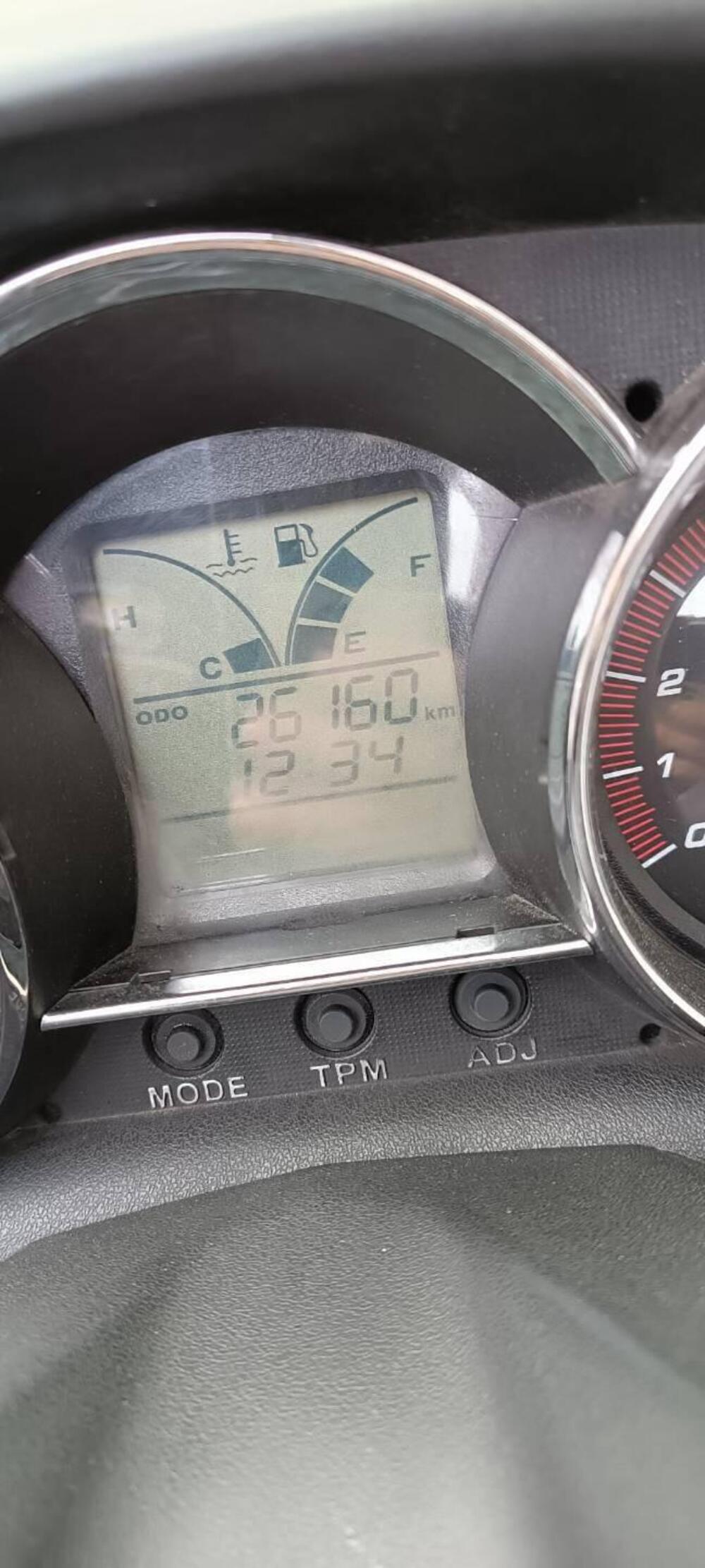 Kymco Downtown 300i (2009 - 17) (8)