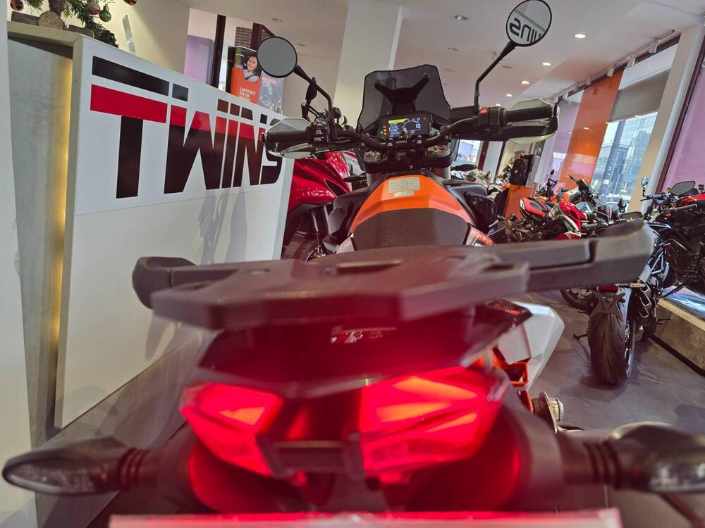 KTM 890 Adventure R (2023 - 24) (10)