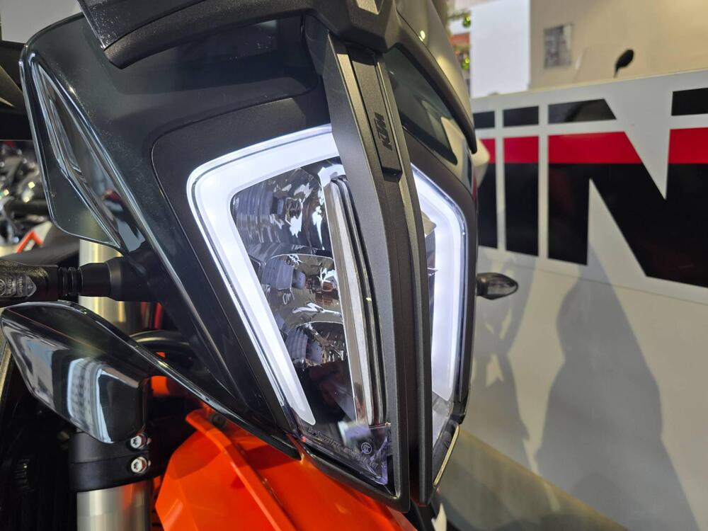 KTM 890 Adventure R (2023 - 24) (11)