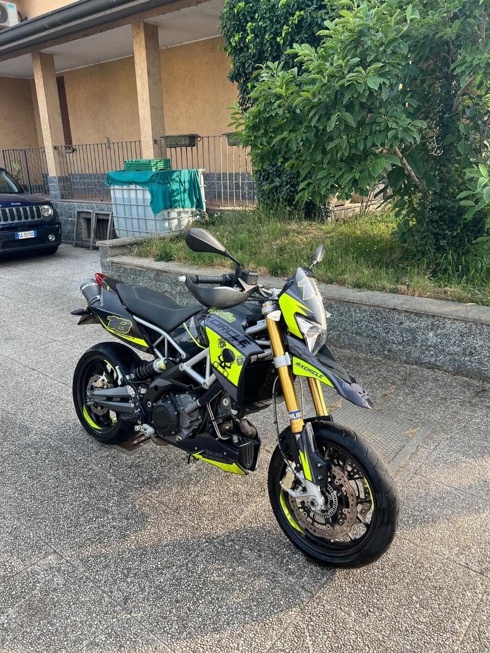 Aprilia Dorsoduro 750 ABS (2009 - 17) (2)