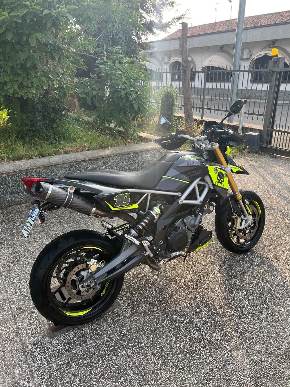 Aprilia Dorsoduro 750 ABS (2009 - 17) (5)