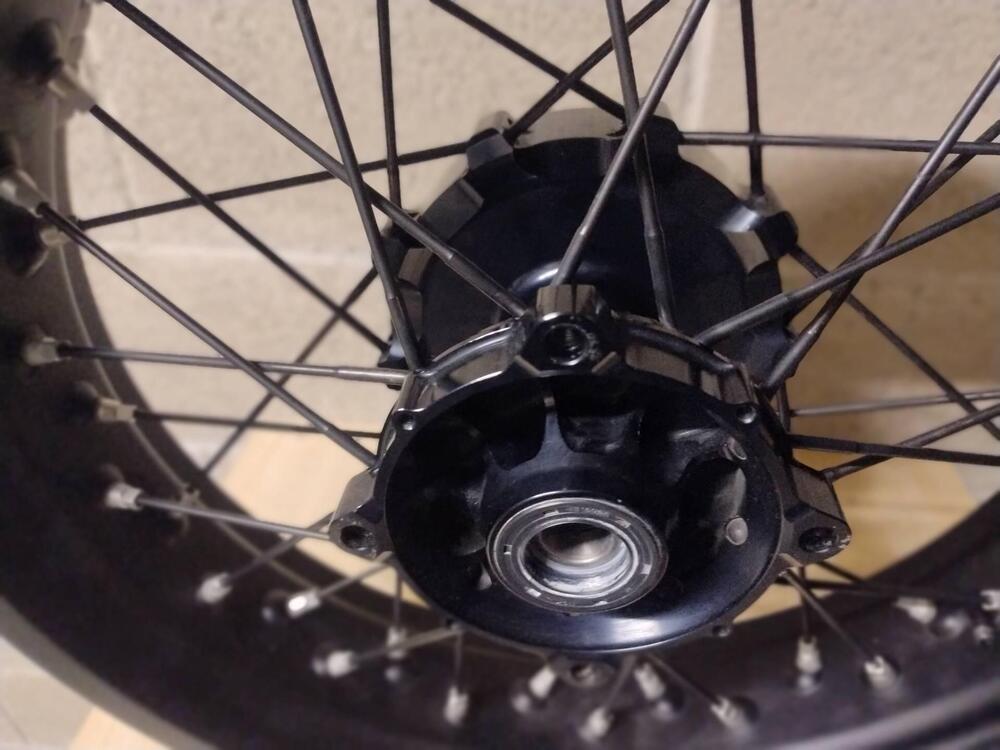 Cerchi Alpina Tubeless Africa Twin 1000 e 1100 Alpina Raggi (6)