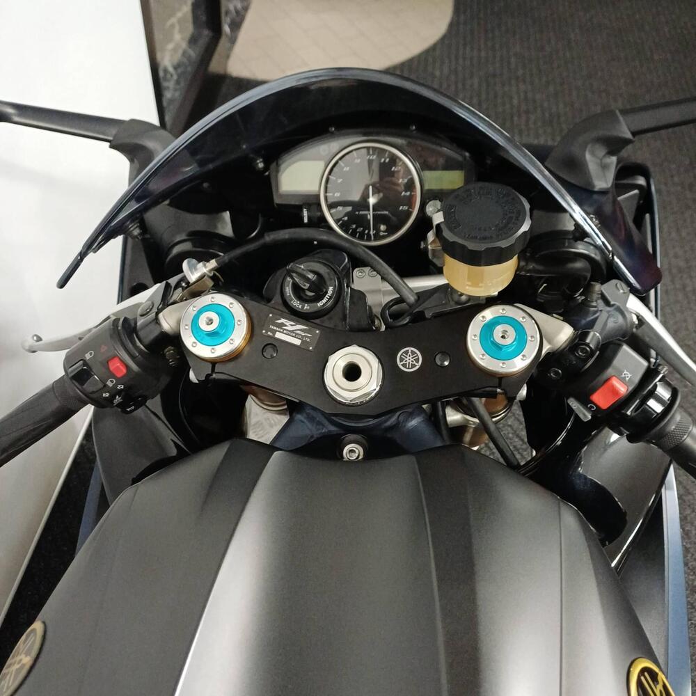 Yamaha YZF R1 SP1 (2006) (15)