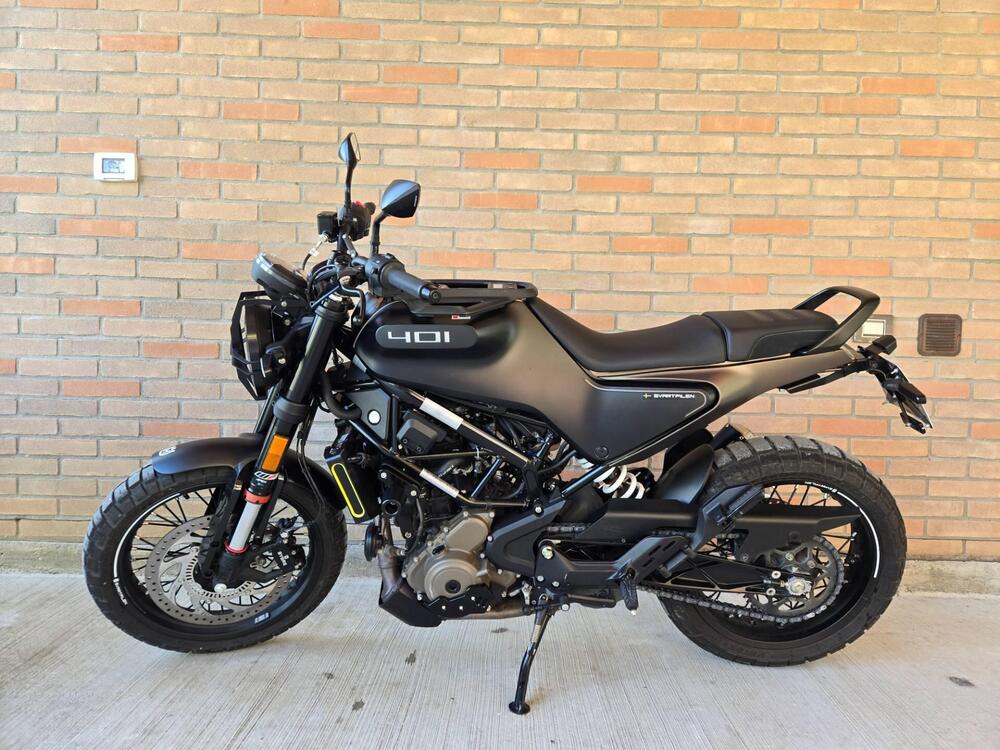 Husqvarna Svartpilen 401 (2021 - 23) (2)