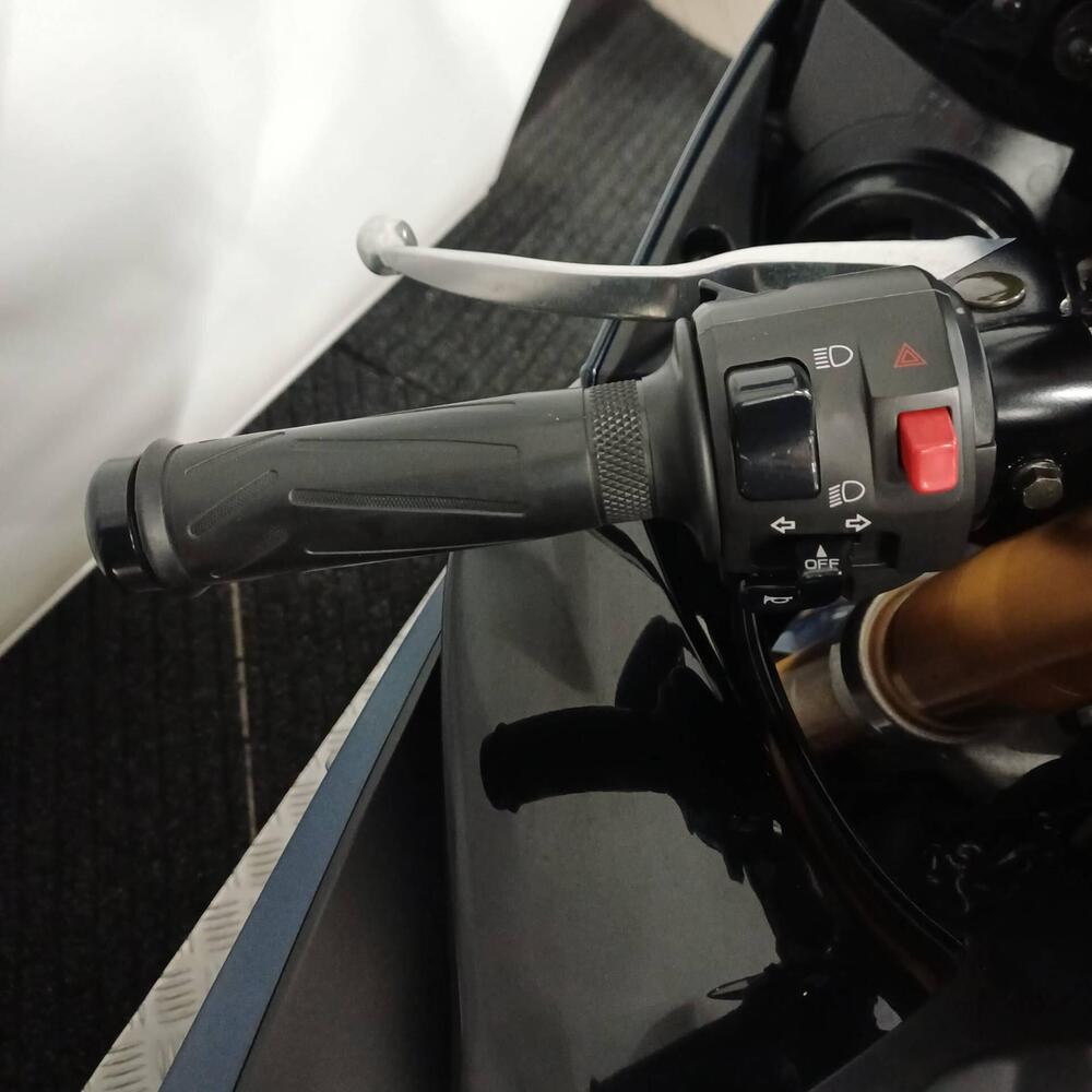 Yamaha YZF R1 SP1 (2006) (17)