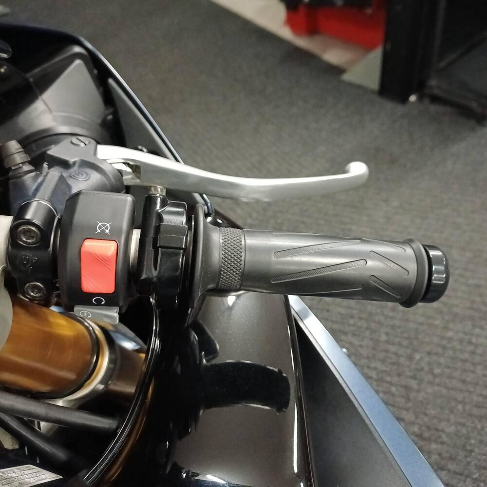 Yamaha YZF R1 SP1 (2006) (18)