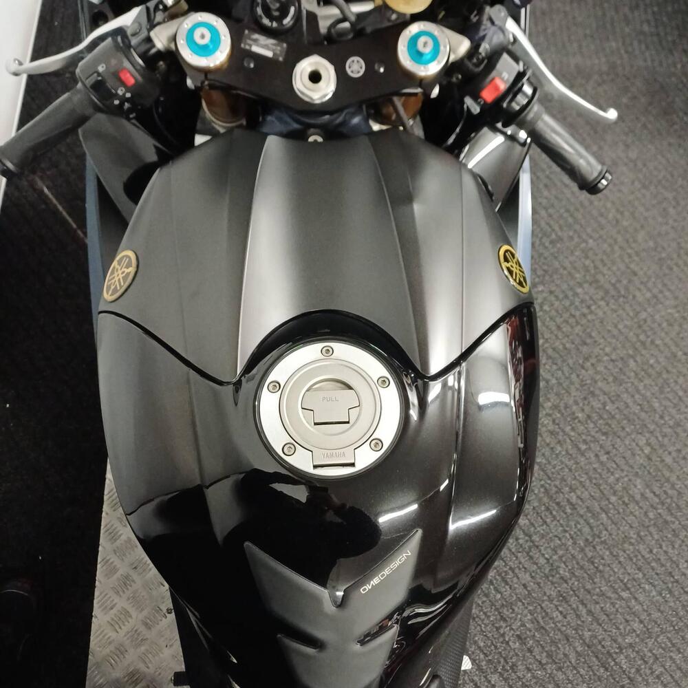 Yamaha YZF R1 SP1 (2006) (16)