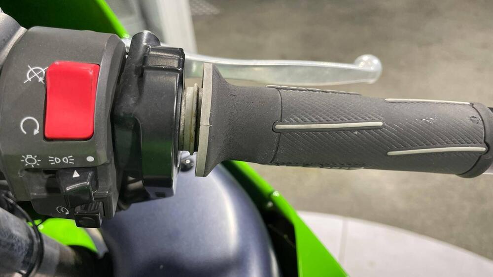 Kawasaki Ninja 600 ZX-6R (1998 - 99) (9)