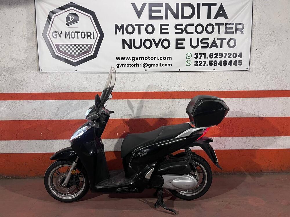 Honda SH 300 i ABS (2016 - 20) (2)