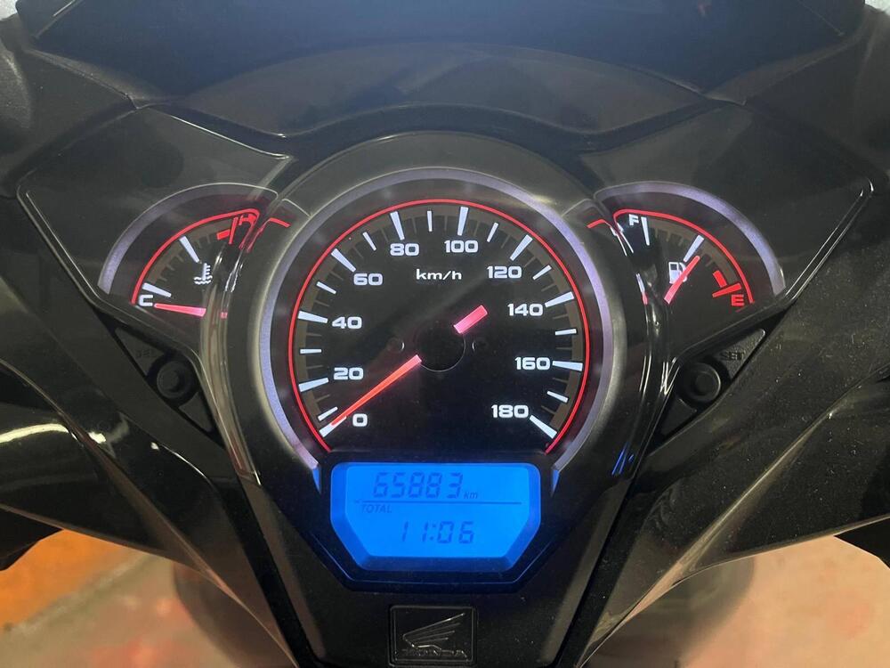 Honda SH 300 i ABS (2016 - 20) (5)