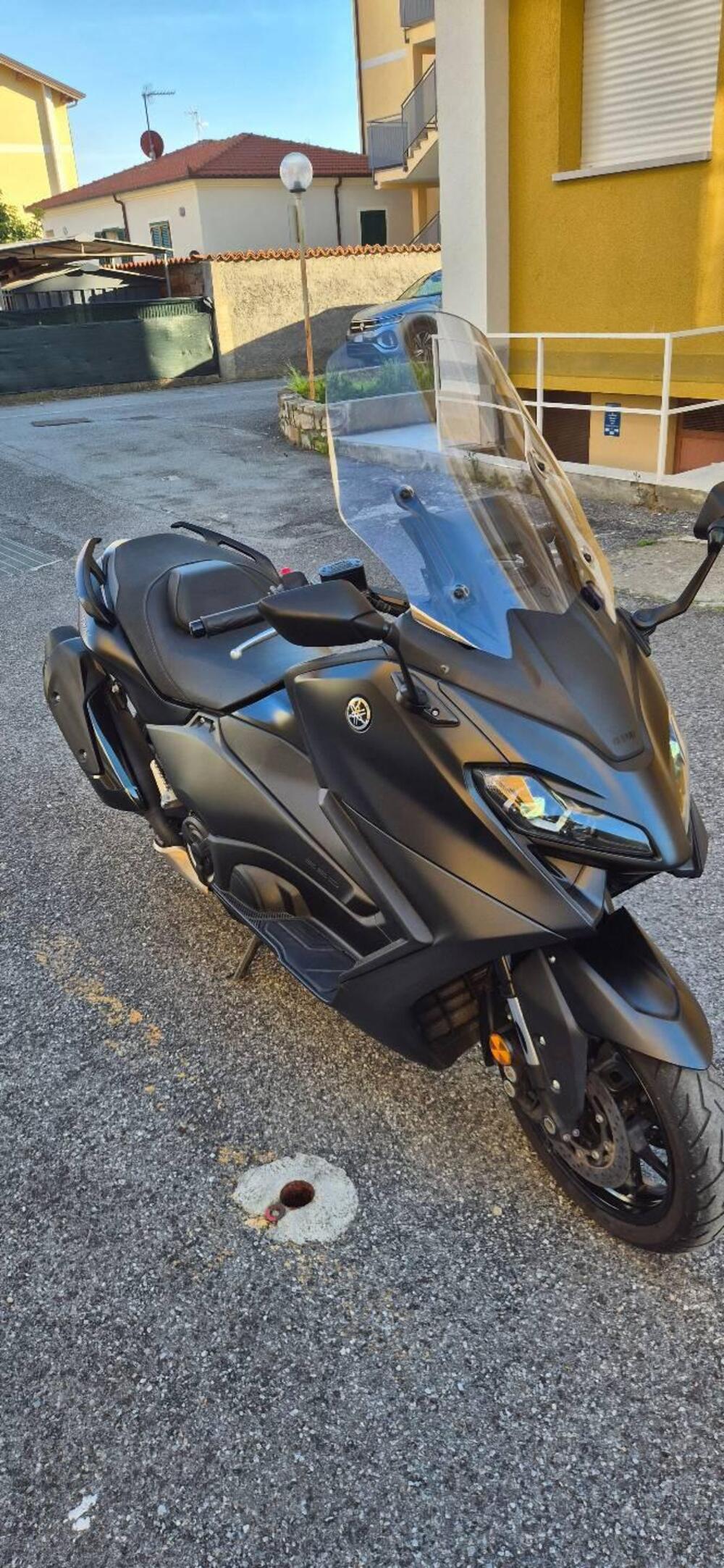 Yamaha T-Max 560 (2022 - 24) (3)
