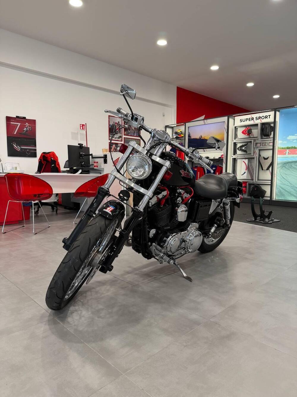 Harley-Davidson 1200 Custom (1995 - 00) - XL 1200C