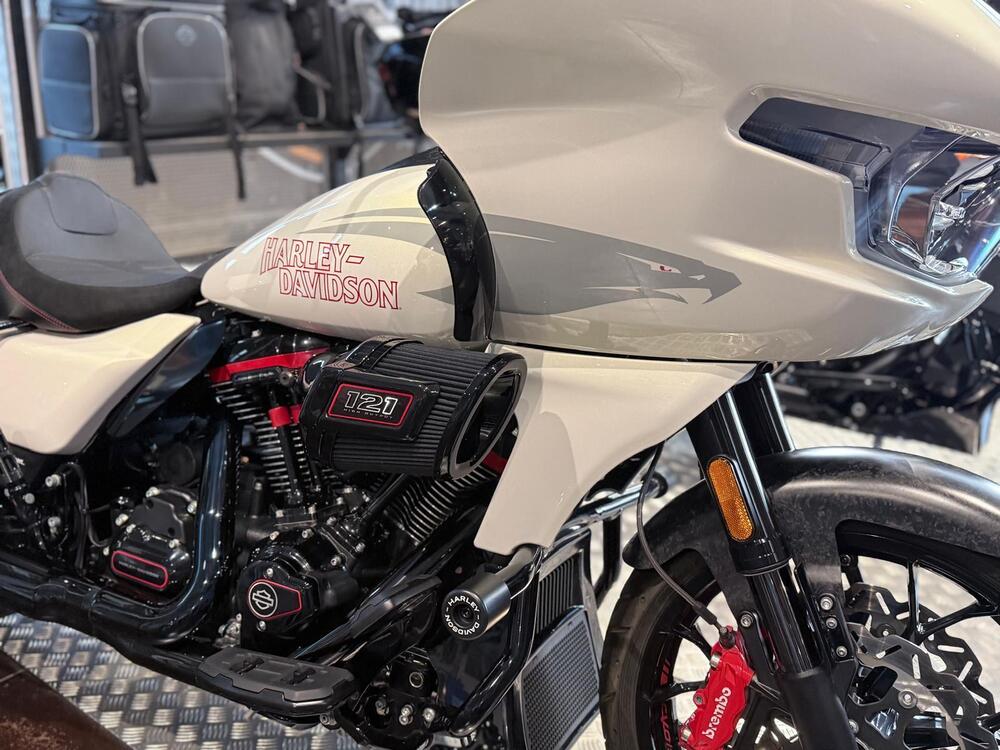 Harley-Davidson CVO Road Glide ST (2024) (10)