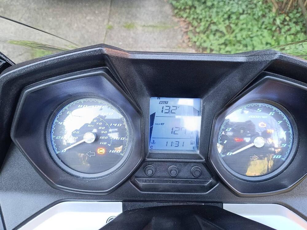 Kymco Downtown 350i TCS (2021 - 25) (12)