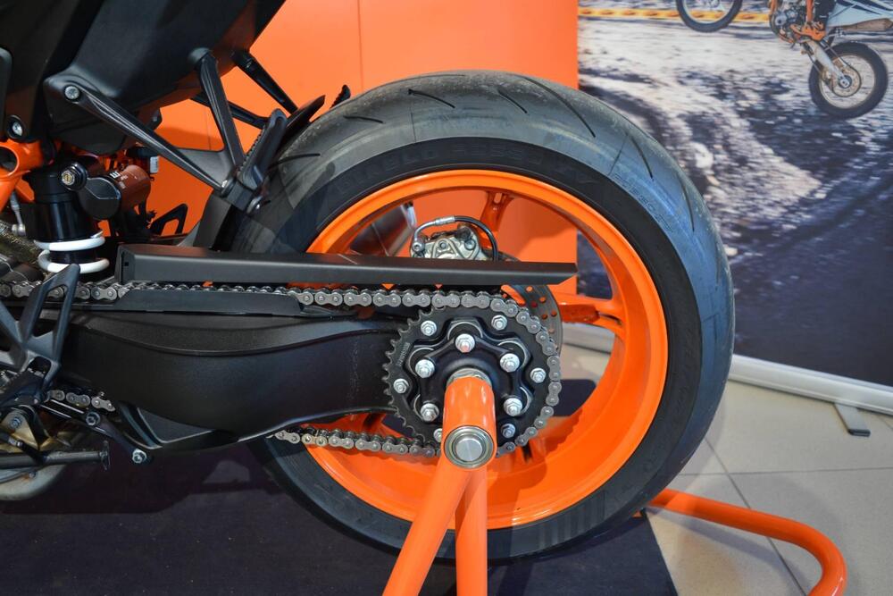 KTM 1290 Super Duke R (2022 - 23) (18)