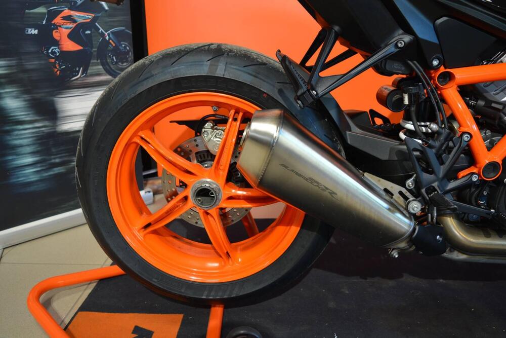 KTM 1290 Super Duke R (2022 - 23) (15)