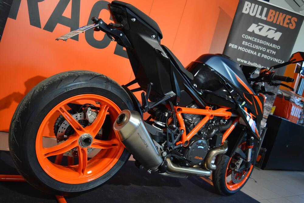 KTM 1290 Super Duke R (2022 - 23) (4)