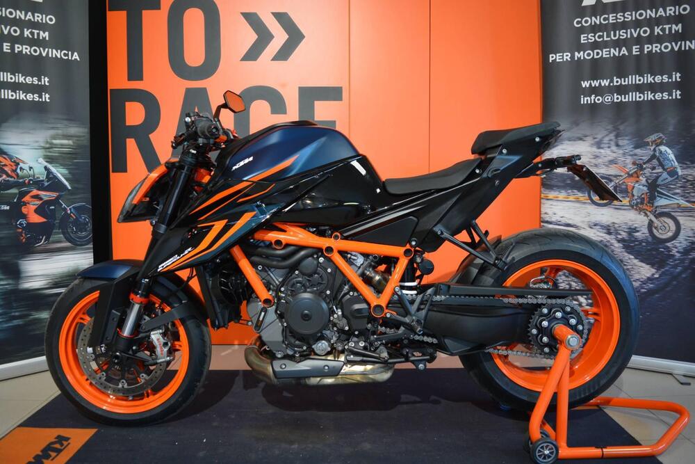 KTM 1290 Super Duke R (2022 - 23) (2)