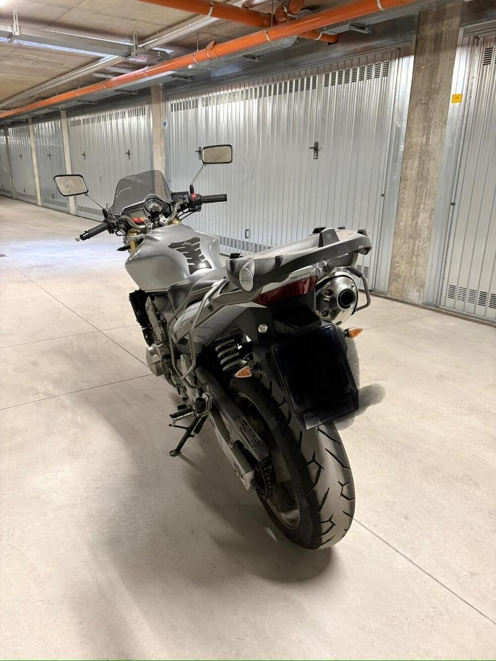 Honda CBF 600 (2004 - 06) (4)