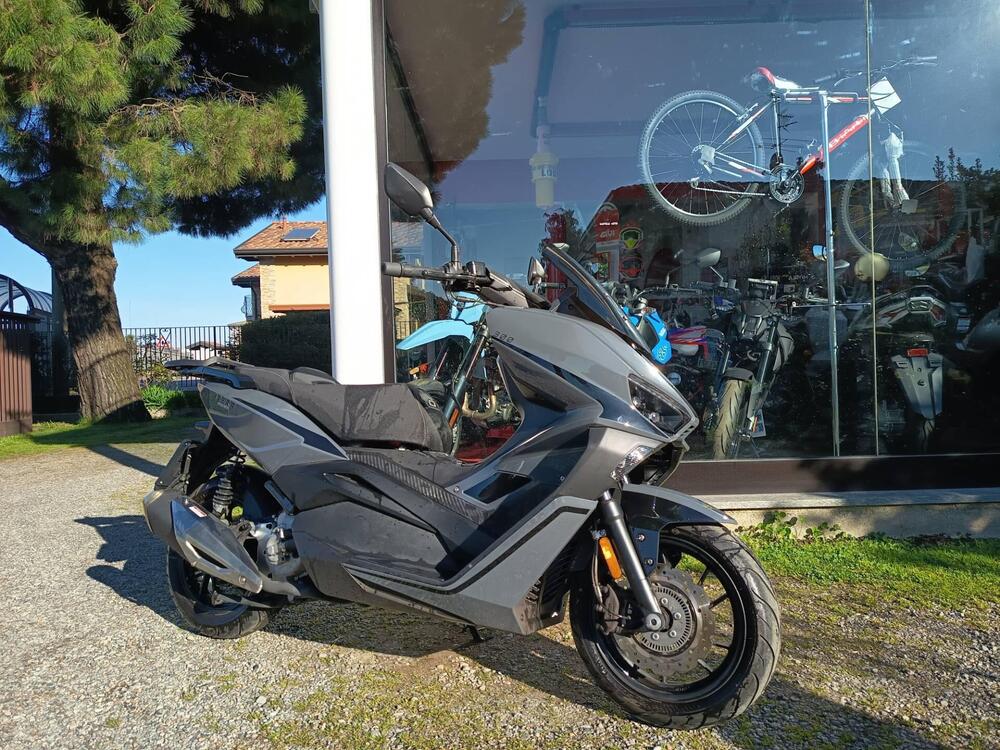 Kl Brera 300 (2022 - 25)