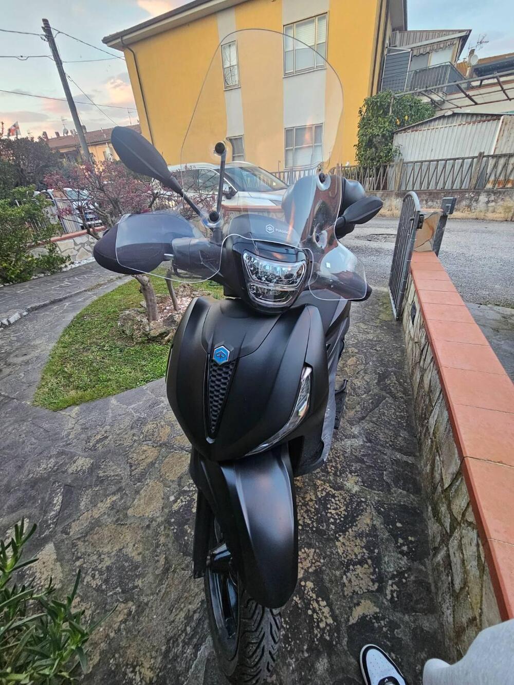 Piaggio Beverly 300 ABS-ASR (2021 - 25)