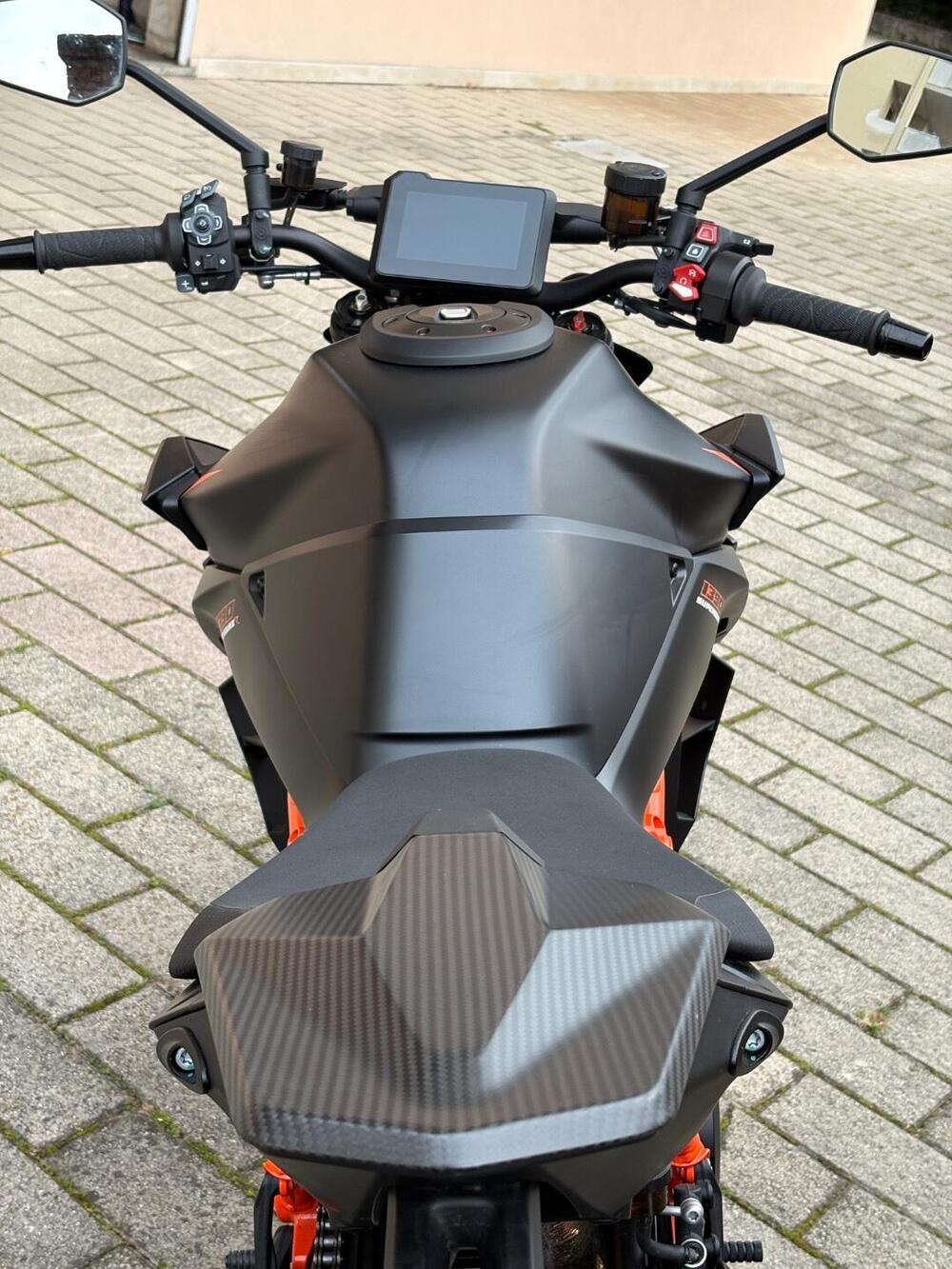 KTM 1390 Super Duke R (2024 - 26) (5)