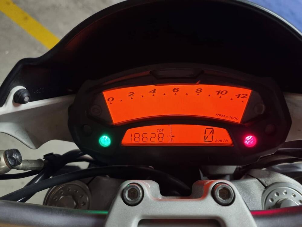 Ducati Monster 696 Plus (2007 - 14) (5)