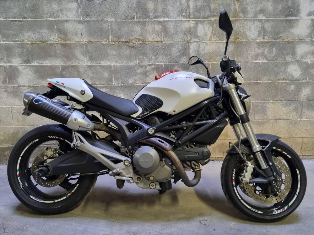 Ducati Monster 696 Plus (2007 - 14) (3)