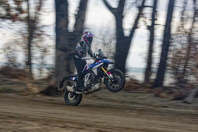 BMW F 450 GS 2026 test: come va l'attesissima adventure per patente A2 [GALLERY]