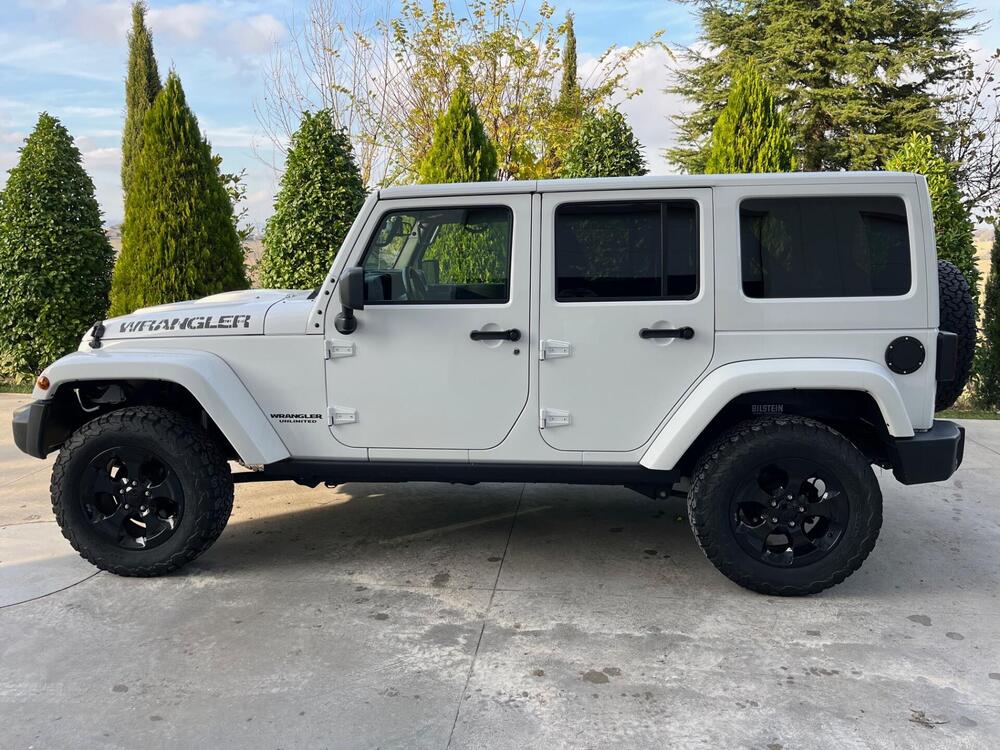 Jeep Wrangler Unlimited usata a Ancona (9)
