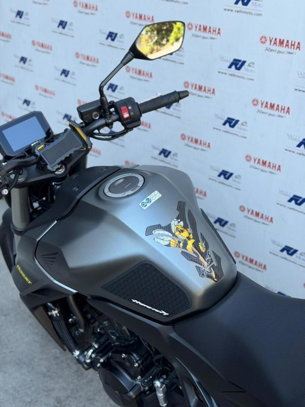 Honda CB 750 Hornet (2023 - 24) (5)