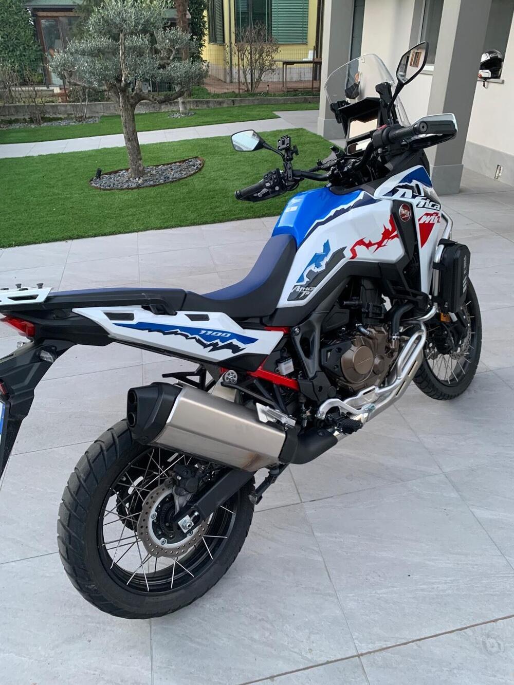 Honda Africa Twin CRF 1100L ES (2024 - 26) (5)