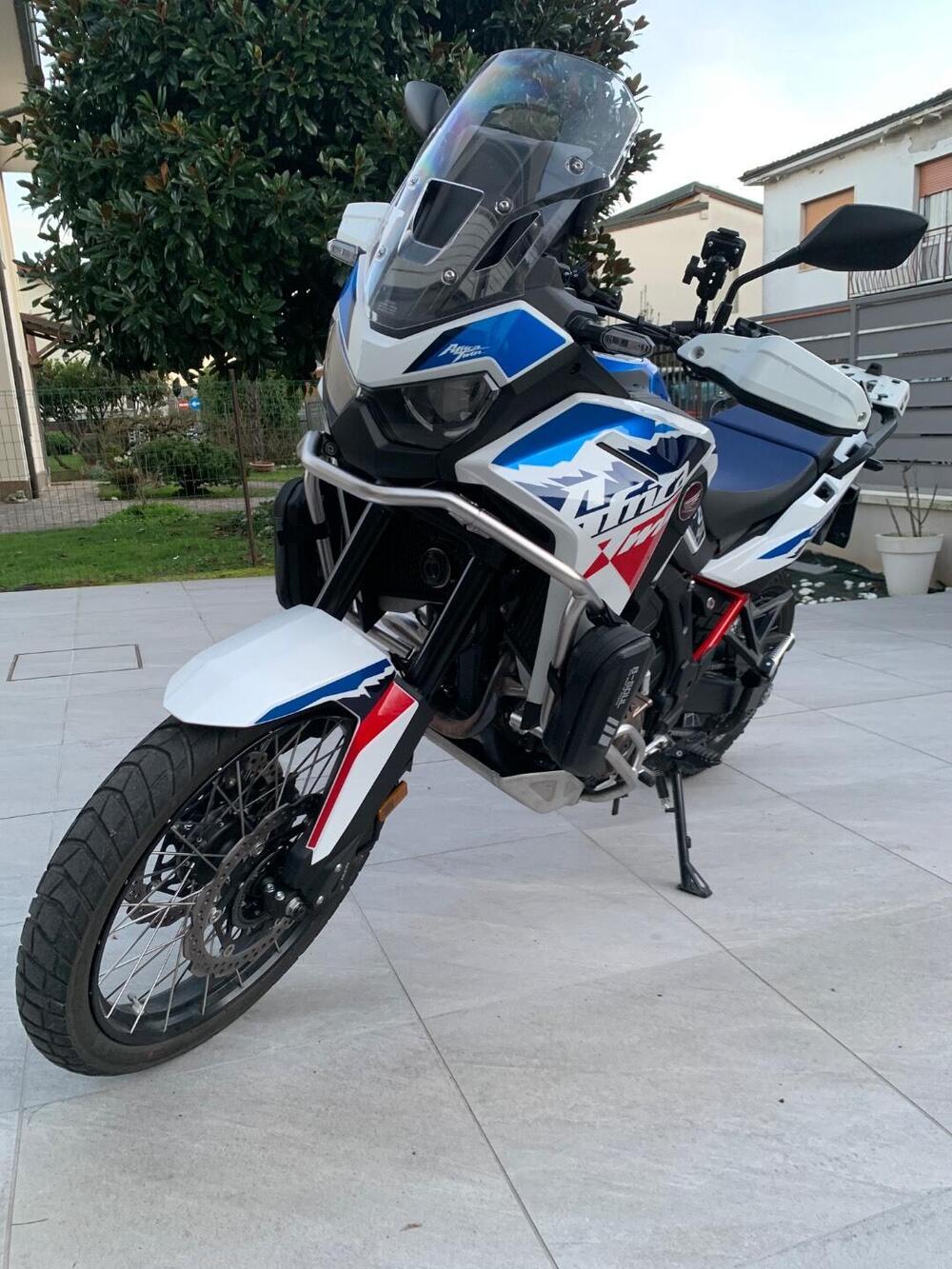Honda Africa Twin CRF 1100L ES (2024 - 26) (6)