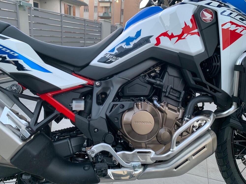 Honda Africa Twin CRF 1100L ES (2024 - 26) (8)