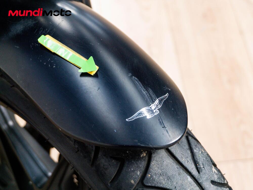 Moto Guzzi V7 III Stone (2017 - 20) (13)